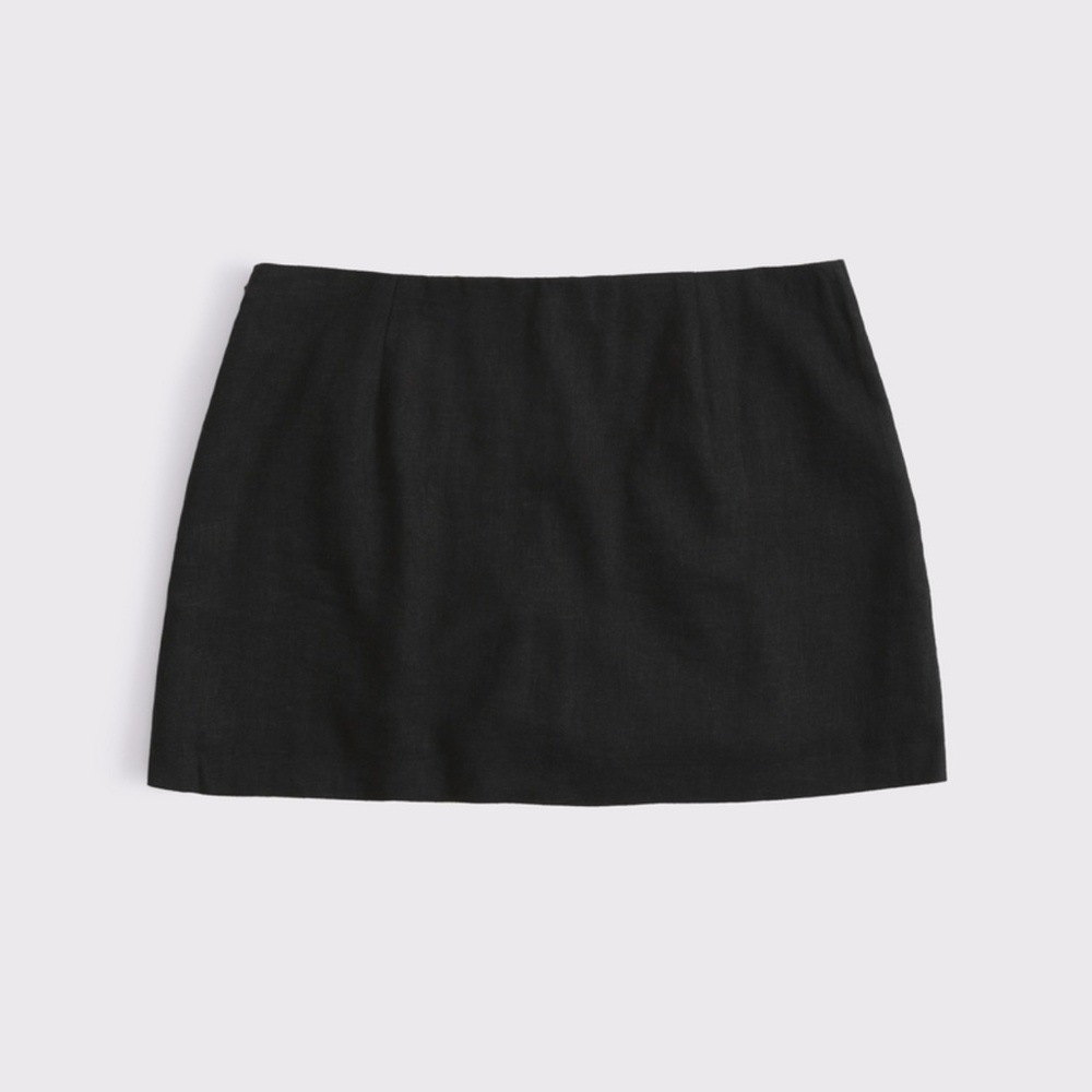 Abercrombie Scarlett Mid Rise Linen-Blend Mini Skort in Black